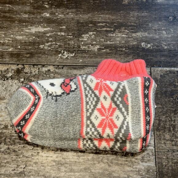 Hello Kitty Slipper Socks Size 4-10 Pink Gray Winter Faux Fur Gift Cozy Soft NWT - Picture 4 of 7